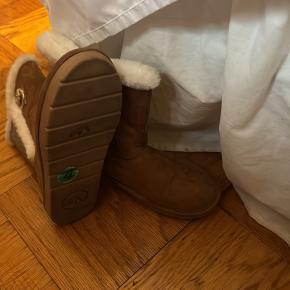 Michel Kors Big Girl Glitter Fuzzy Boots Size 4 - Picture 4 of 4